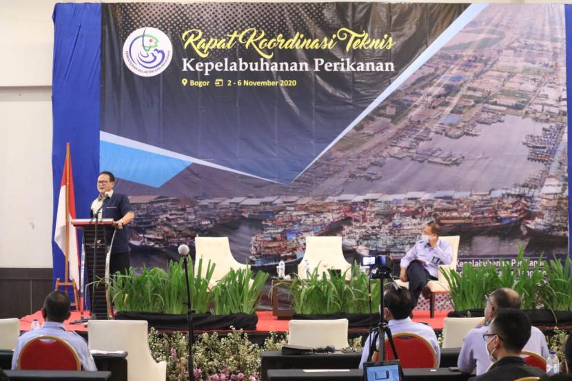 Prof Dr Ir Rokhmin Dahuri MS jadi nara sumber Rapat Koordinasi Teknis Pelabuhan Perikanan, Direktorat Kepelabuhan Perikanan, DJPT-KKP yang digelar di Bogor, Selasa (3/10).