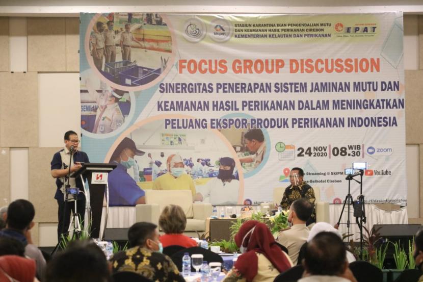 Prof Dr Ir Rokhmin Dahuri MS menjadi narasumber   Focus  Group Discussion (FGD)  BKIPM-Kementerian Kelautan dan Perikanan,  yang digelar di Cirebon, Jawa Barat, Selasa (24/11).   