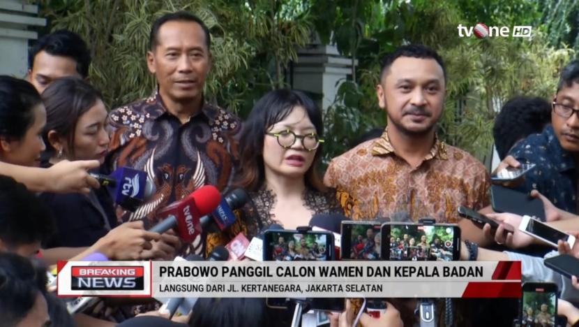 Mantan Rektor UMM Prof Fauzan (paling tinggi) usai dipanggil presiden terpilih Prabowo Subianto di Jalan Kertanegara IV, Jakarta, Selasa (15/10/2024).