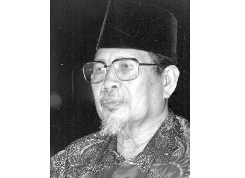  Prof KH Ibrahim Hosen LML.