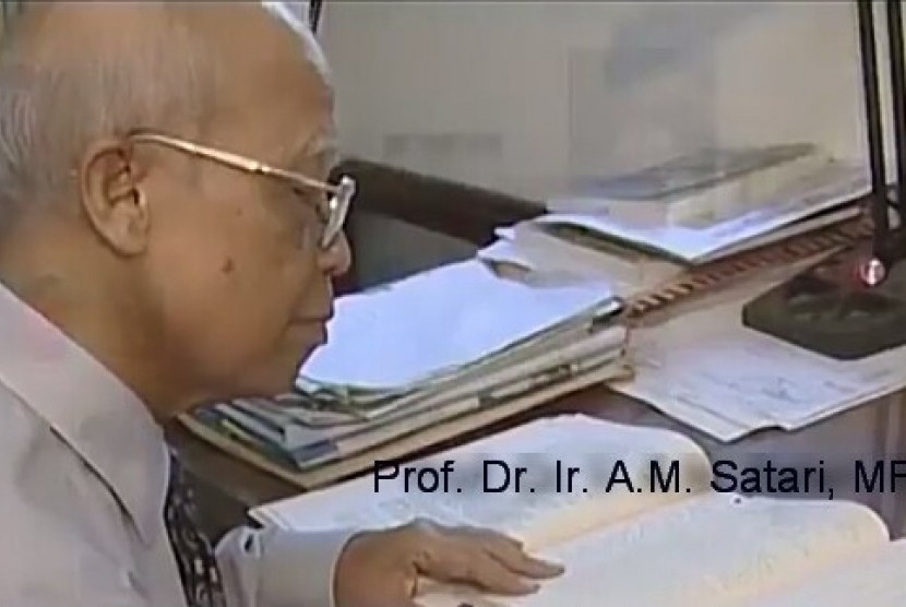 Profesor Satari
