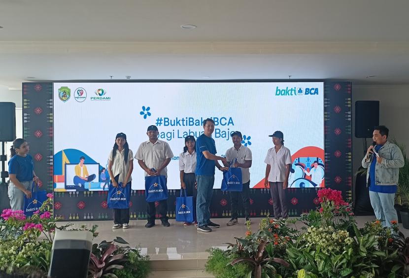 Program Bakti BCA di RSUD Komodo, Labuan Bajo, Kabupaten Manggarai Barat, Nusa Tenggara Timur, Rabu (16/10/2024) siang WIB.