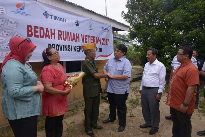 Program Bedah Rumah untuk para veteran di Kepulauan Riau oleh PT Timah bersama dua BUMN lain, PT Biro Klasifikasi Indonesia (BKI) dan PT Pengusahaan Daerah Industri Pulau Batam (PDIP Batam)