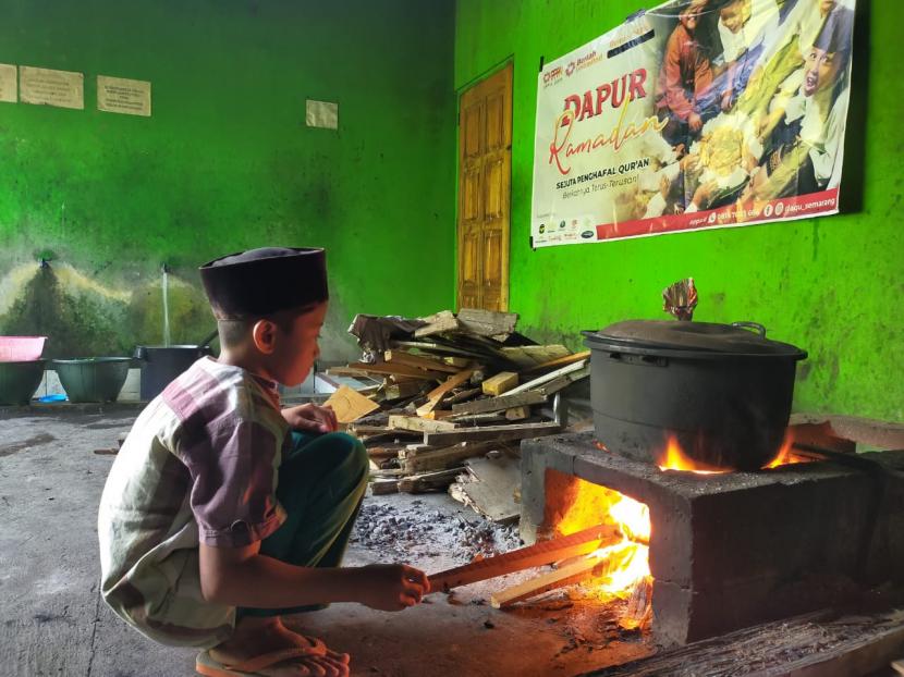 Dapur Ramadhan, Upaya Muliakan Santri di Bulan Suci ...