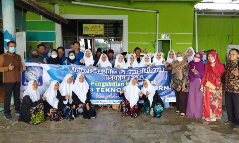 Program hibah pengabdian masyarakat dari Universitas BSI adalah jembatan yang menghubungkan dunia akademis dengan masyarakat.