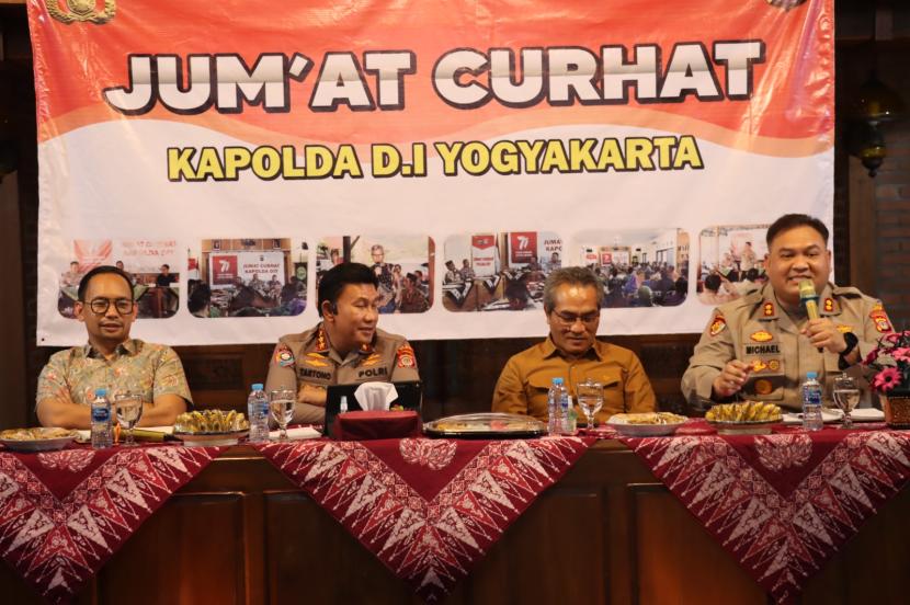 Program Jumat Curhat di Kabupaten Bantul, Daerah Istimewa Yogyakart di Joglo Adyatma Jalan Rejodadi Onggobayan Ngestiharjo Kasihan Bantul, Jumat (29/9/2023) .