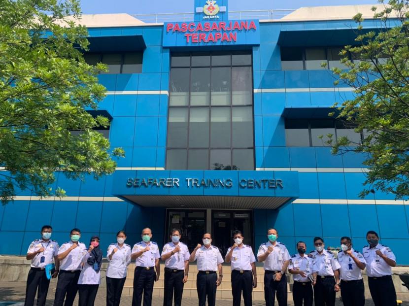 Program Magister Terapan (S-2)Sekolah Tinggi Ilmu Pelayaran (STIP) Jakarta, telah menyiapkan sejumlah kurikulum yang update sehingga diharapkan dapat melahiran sumber daya manusia (SDM) transportasi andal yang langsung dapat terserap oleh dunia kerja. 