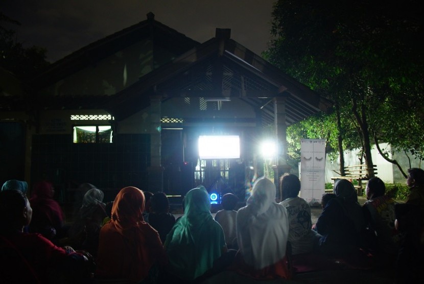 Program nonton bersama tetangga di ajang Festival Film Purbalingga (FFP) 2017