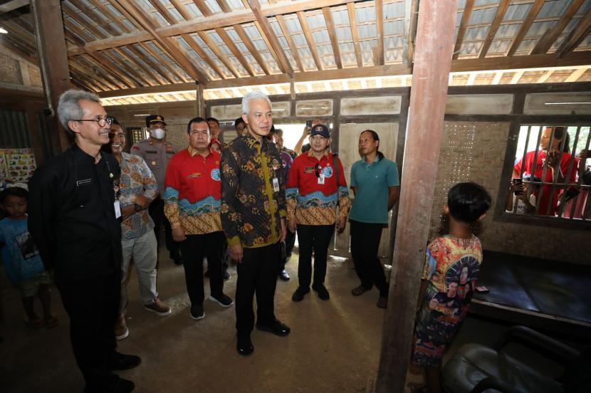 Program pembangunan Rumah Tidak Layak Huni (RLTH) di 17 Kabupaten/Kota prioritas hasil Musyawarah Rencana Pembangunan (Musrenbang).