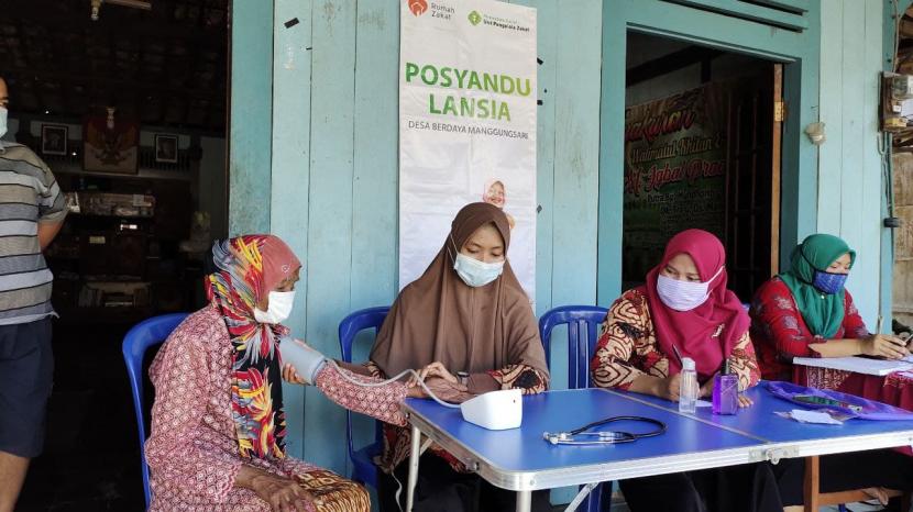 Program Ramah lansia adalah salah satu Program yang digulirkan Oleh UPZ PermataBank Syariah dan Rumah zakat di Desa Berdaya Manggungsari, Kabupaten Kendal Jawa Tengah.