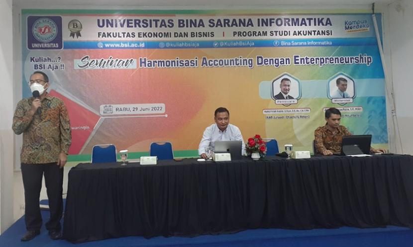 Program Studi Akuntansi Universitas BSI (Bina Sarana Informatika) bekerja sama dengan KAP (Kantor Akuntan Publik) Junaedi, Chairul & Rekan, mengadakan seminar ‘Harmonisasi Accounting dengan Enterpreneurship’. 