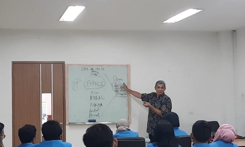  Program Studi Ilmu Komputer (S2) Universitas Nusa Mandiri (UNM) menggelar Kuliah Umum Matrikulasi bagi para mahasiswa baru (maba) S2 UNM.