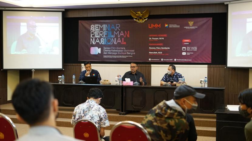 Program Studi Ilmu Komunikasi Universitas Muhammadiyah Malang (UMM) dan Lembaga Sensor Film (LSF) Republik Indonesia menggelar seminar nasional perfilman. 