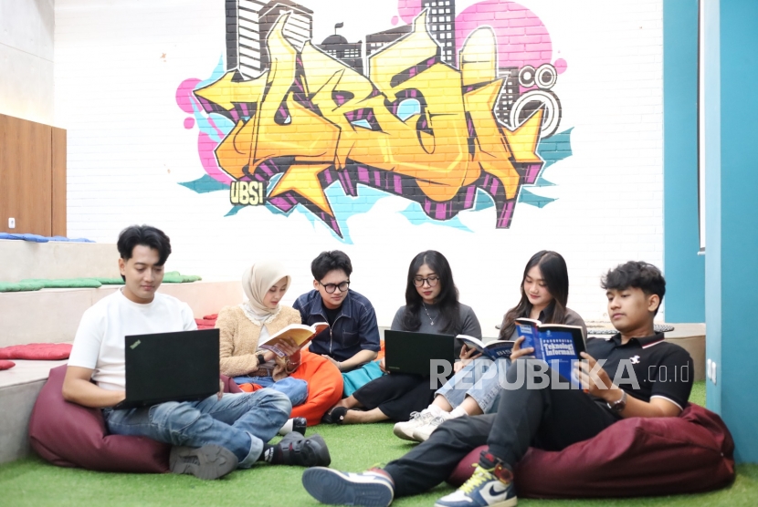 Bukan Sekadar Ngoding, Ini Alasan Informatika Jadi Jurusan Paling Dicari di Tahun 2026