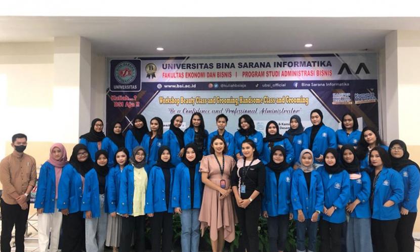 Program studi (Prodi) Administrasi Bisnis, Universitas BSI (Bina Sarana Informatika) kembali mengadakan kegiatan workshop Beauty Class, Handsome Class & Grooming untuk mahasiswa semester 1, 3, 5 pada Jumat (2/12/2022) dan Kamis (8/12/2022)