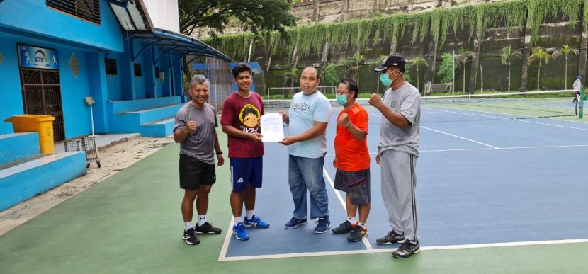 Program Studi (Prodi) Akuakultur Universitas Muhammadiyah Malang (UMM) meneken Memorandum of Agreement (MoA) bersama PT Garin Agro Sejahtera (GAS). Prosesi kerja sama ini dilaksanakan di lapangan tenis UMM, Jumat (1/1).