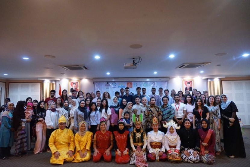 Program Studi (Prodi) Kedokteran Gigi dan Kedokteran Umum Universitas Muhammadiyah Yogyakarta (UMY) kembali menggelar International Dental Summer School (IDSS) dan International Tropical Medicine Summer School (ITMSS). 