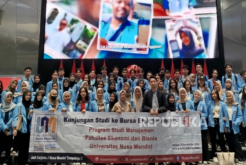 Program Studi (Prodi) Manajemen, Fakultas Ekonomi dan Bisnis (FEB) Universitas Nusa Mandiri (UNM), sukses mengadakan kunjungan studi ke Bursa Efek Indonesia (BEI) sebagai bagian dari program akademik. 