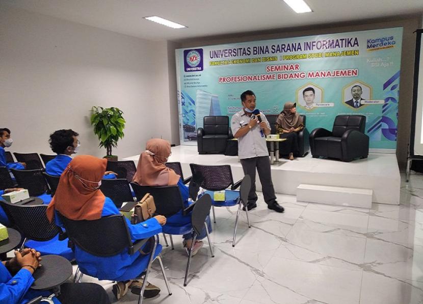 Program Studi (prodi) Manajemen Universitas BSI (Bina Sarana Informatika) telah mengadakan seminar profesionalisme di bidang manajemen.