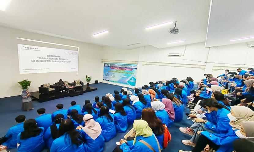 Program Studi (Prodi) Manajemen Universitas BSI (Bina Sarana Informatika) sukses mengadakan seminar tentang Manajemen Risiko pada Perusahaan Manufacturing. 