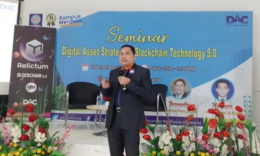 Program Studi (Prodi) Teknik Industri Fakultas Teknik dan Informatika (FTI) Universitas BSI (Bina Sarana Informatika) sukses menyelenggarakan seminar dengan tema “Digital Asset Strategy & Blockchain Technology 5.0” secara hybrid.