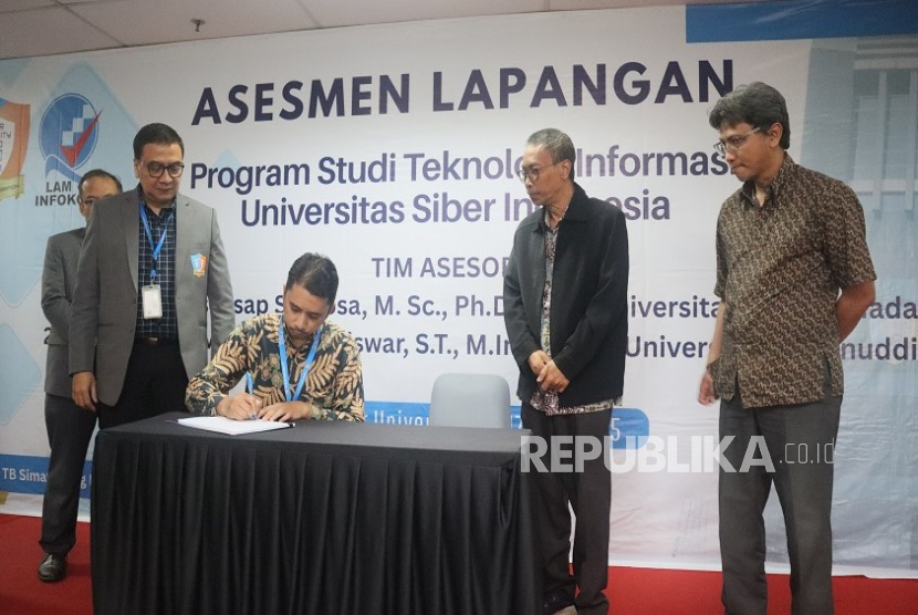 Prodi Teknologi Informasi Cyber University Torehkan Akreditasi 'Baik Sekali'