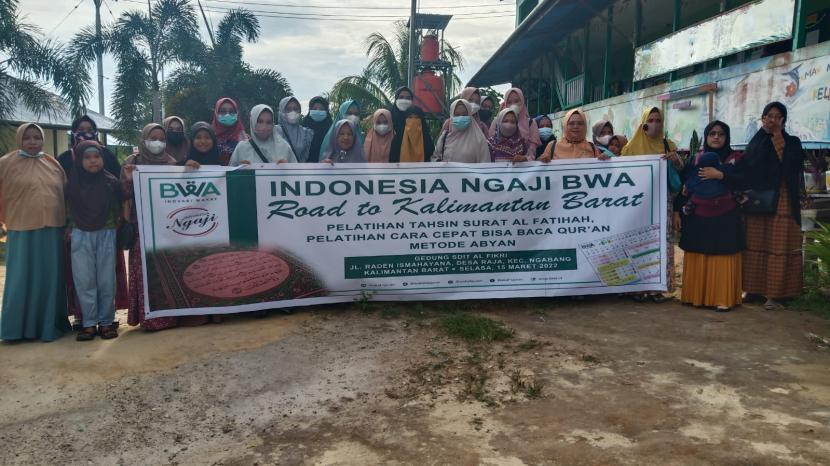 Program Wakaf Alquran dan Pembinaan (WAP) BWA  mendistribusikan 60 ribu Alquran wakaf ke seluruh pelosok pedalaman Kalimantan Barat, 13-16 Maret 2022.