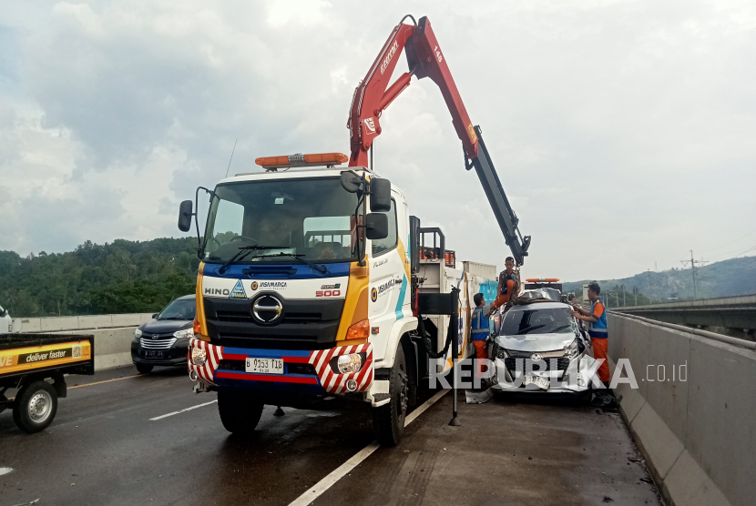 Pengakuan Sopir Truk yang Sebabkan Kecelakaan Beruntun dan Tewaskan Satu Orang di Tol Cipularang