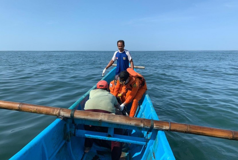 Sembilan Nelayan NTT Dilaporkan Hilang di Perairan Pulau Pasir | Republika  Online