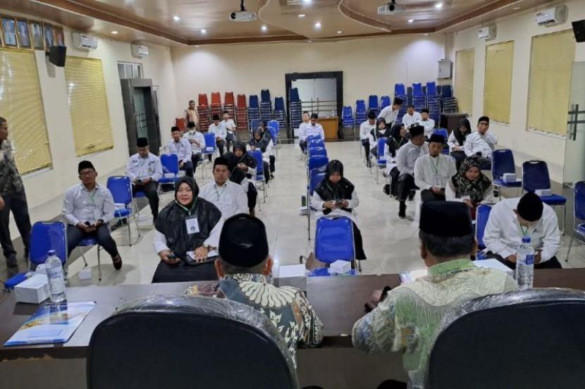 Proses rekrutmen petugas haji Riau 1445 Hijriyah/2023 berlangsung tertib di Pekanbaru.
