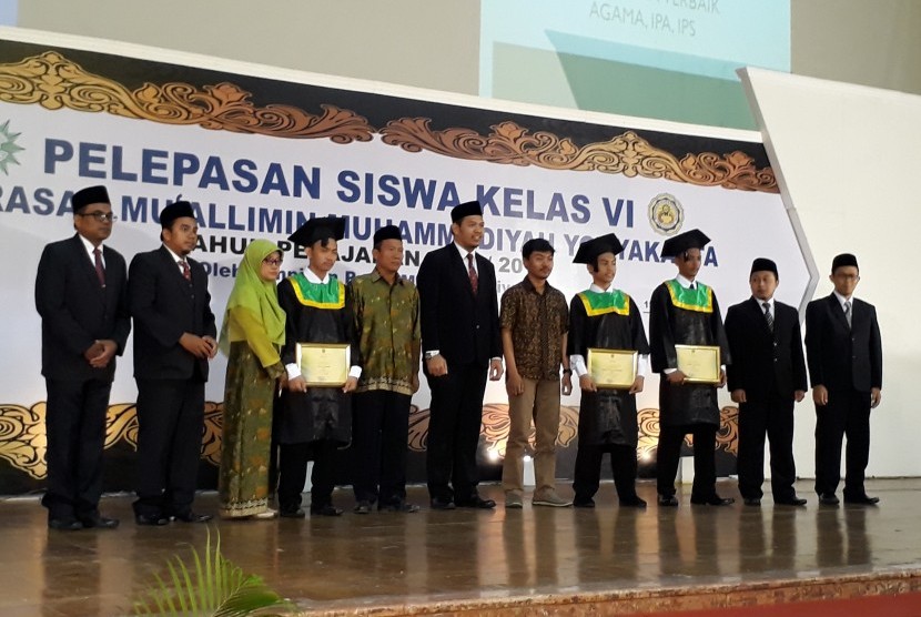 Prosesi wisuda lulusan Madrasah Muallimin Muhammadiyah.