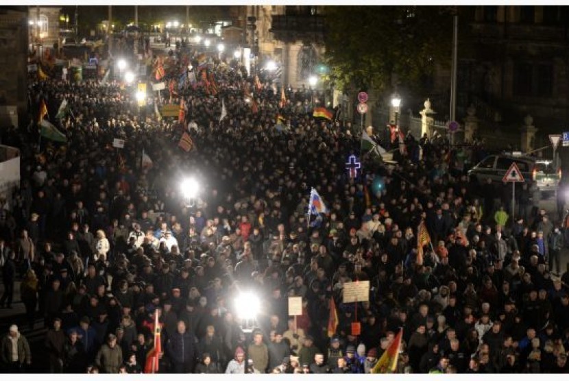 Protes anti-Islam di Dresden, Jerman, Senin (12/10).