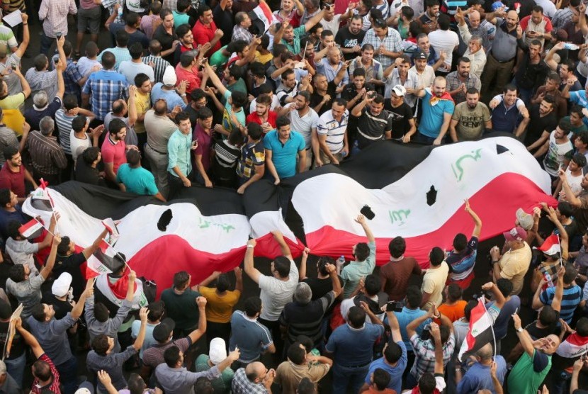 Protes warga Irak