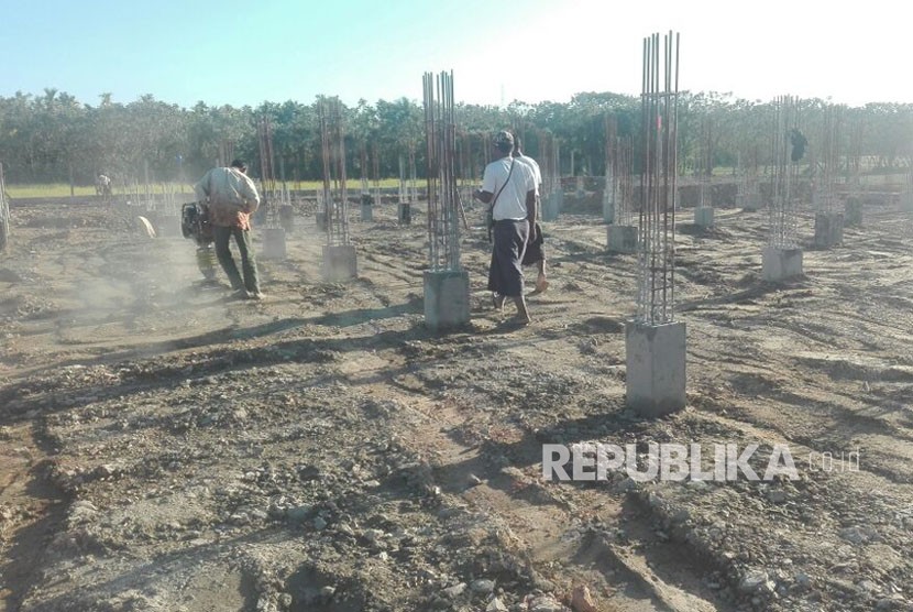 Proyek pembangunan bangunan utama RS Indonesia yang terletak di Myaung Bwe Village, Mrauk U Township, Rakhine State, Myanmar.