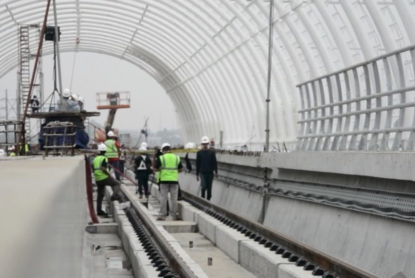 Proyek pembangunan stasiun LRT di TMII, Jakarta Timur