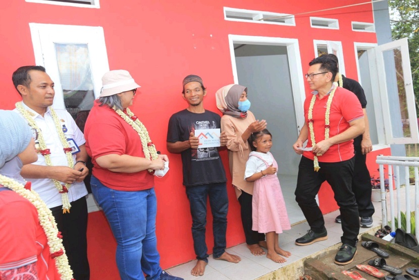 Prudential Indonesia telah menyelesaikan tahap pertama Program Desa Maju Prudential. Untuk menandai penyelesaian program tahap pertama, Prudential Indonesia melakukan serah terima 63 unit rumah beserta toilet baru yang layak, pembangunan 2 sumber air bersih beserta 272 meter sistem drainase, pemasangan 37 unit fasilitas cuci tangan portabel, penyelenggaraan Training WASH (Water, Sanitation and Hygiene) untuk 128 orang dan Training Konstruksi Dasar, Rumah Sehat untuk 51 orang, serta pendistribusian paket alat kebersihan diri untuk 617 keluarga dan voucher sembako untuk 562 keluarga.