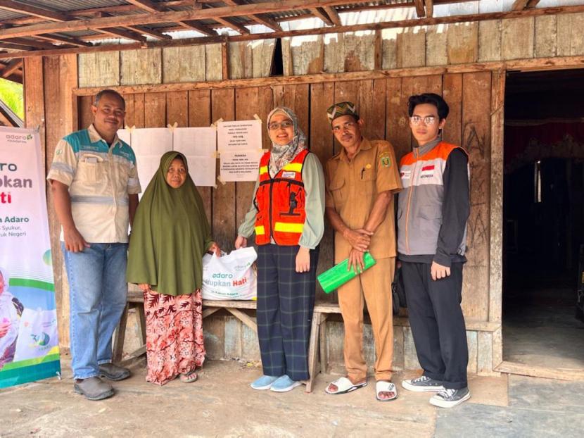 PT Adaro Energy Indonesia melalui Rumah Zakat terus menyalurkan bantun sembako kepada masyarakat pra sejahtera.