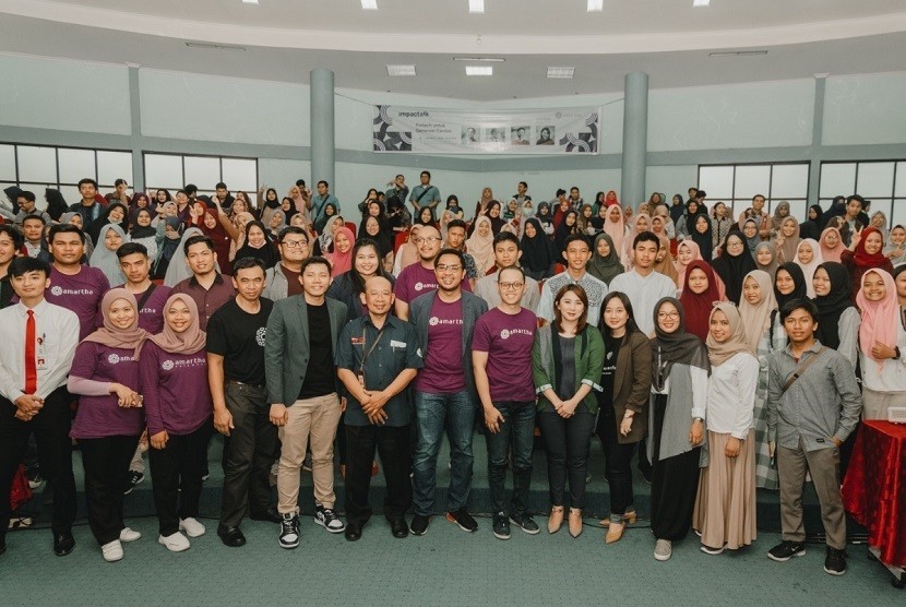 PT Amartha Mikro Fintek atau Amartha menggelar acara talkshow edukatif bertajuk Impact Talk Vol.3 dengan tema “Fintech untuk Generasi Cerdas” di Gedung IPTEKS, Universitas Hasanuddin (UNHAS), Makassar, pada Selasa (1/10) pagi. Acara ini digelar dalam rangka memperingati bulan inklusi keuangan yang jatuh pada Oktober.