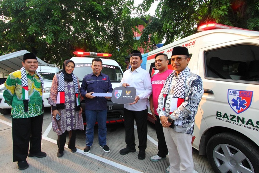 PT Ambulance Pintar Indonesia (API) menyalurkan bantuan kemanusiaan untuk Palestina berupa tiga ambulans melalui Badan Amil Zakat Nasional (Baznas) RI, sebagai wujud solidaritas dan kepedulian terhadap masyarakat di sana.