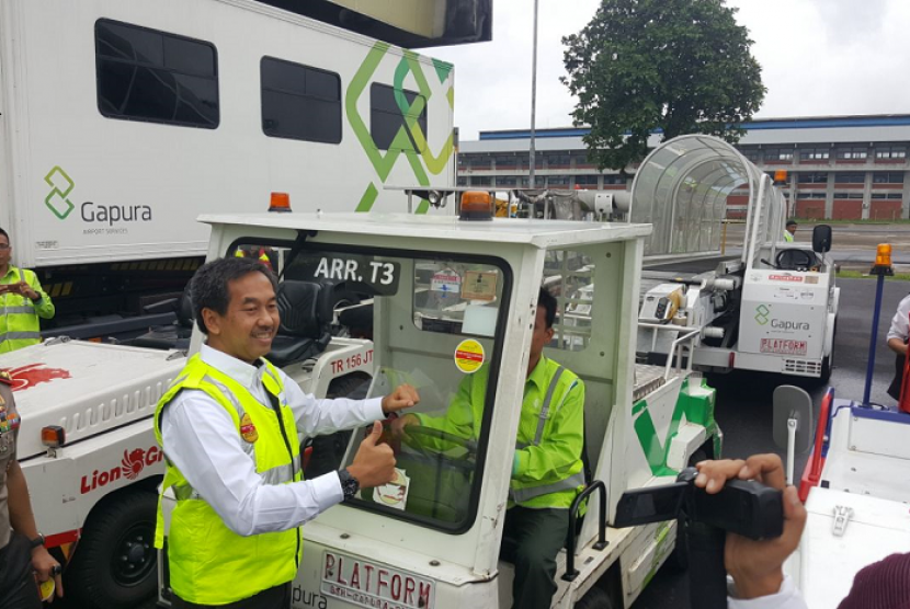 PT Angkasa Pura II (Persero) gelar kampanye keselamatan penerbangan di Bandara Soekarno-Hatta, Senin (5/2).