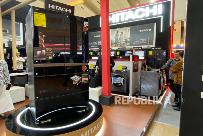 PT Arcelik Hitachi Home Appliances Sales Indonesia resmi meluncurkan kulkas premium Hitachi Made in Japan Series di Pekan Raya Jakarta, Senin (23/6/2025). Kulkas ini dibanderol Rp 60 jutaan.