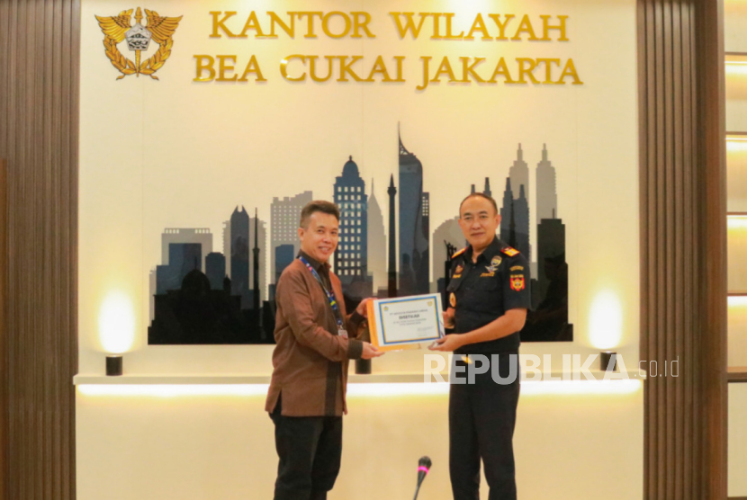 PT Arogya Parama Labha mendapatkan izin TPPBS dari Bea Cukai setelah memaparkan proses bisnis mereka. 