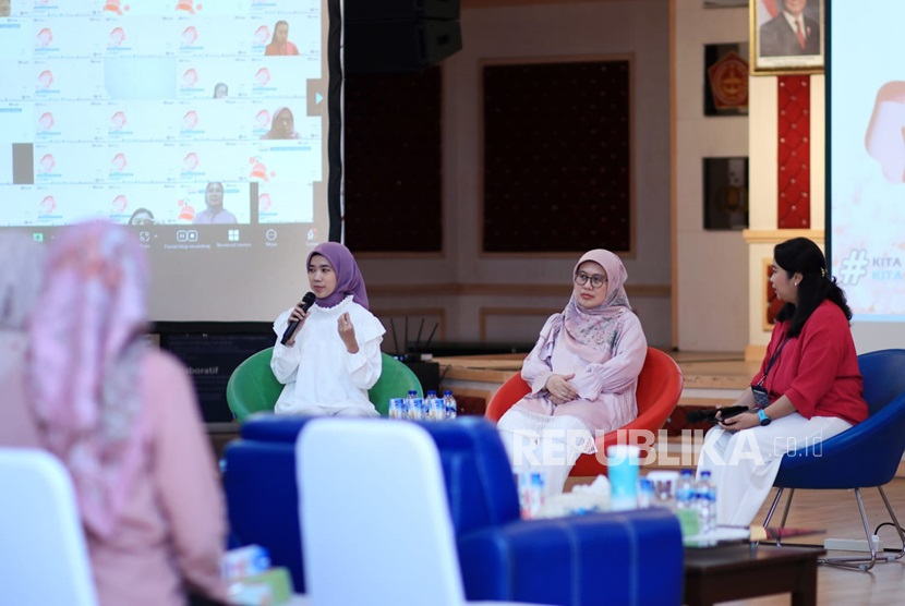 PT ASABRI (Persero) mengadakan talkshow bertema From Career Climber to Family Champion sebagai refleksi atas peran luar biasa perempuan, khususnya ibu, dalam menjadi pilar ketahanan keluarga sekaligus penggerak perubahan di dunia kerja. Acara yang berlangsung di Jakarta, ini diikuti secara hybrid oleh Srikandi ASABRI dari seluruh Indonesia.