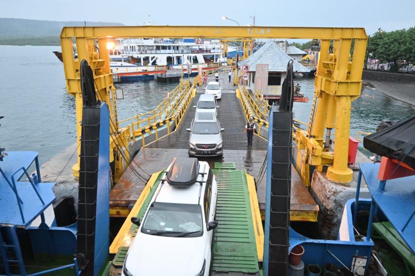 PT ASDP Indonesia Ferry (Persero) menyetorkan dividen tahun buku 2022 senilai Rp 101 miliar kepada negara.