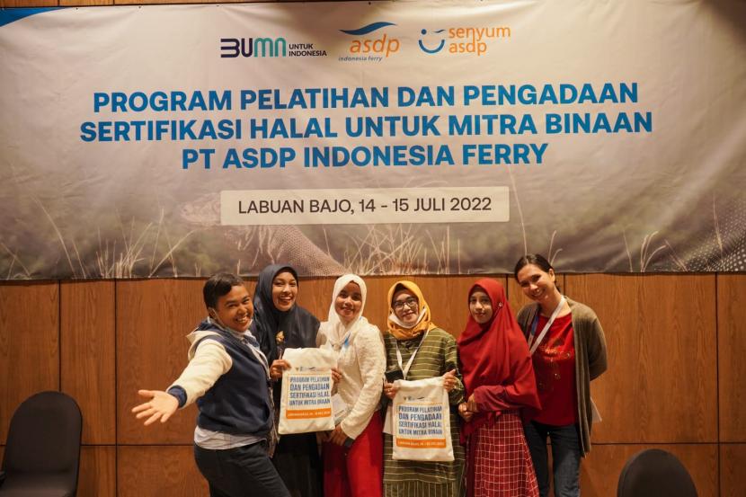 PT ASDP Indonesia Ferry (Persero) membantu para UMKM mitra binaan di Labuan Bajo, Nusa Tenggara  Timur (NTT) untuk mendapatkan sertifikat halal dengan tujuan dapat meningkatkan produktifikas usaha yang mereka miliki.