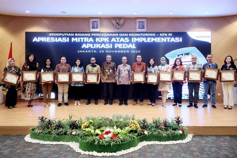 PT Asuransi Allianz Life Indonesia (Allianz) menerima apresiasi dari Komisi Pemberantasan Korupsi (KPK) atas implementasi Aplikasi Pertukaran Data Elektronik (PEDAL). 