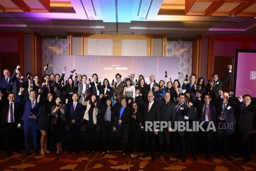 PT Asuransi BRI Life (BRI Life) meraih penghargaan pada ajang Insurance Asia Awards 2025 dalam kategori Digital Insurance Initiative of the Year in Life Insurance for Collaborative Digital Platform and Digital Document Management System mewakili Indonesia.