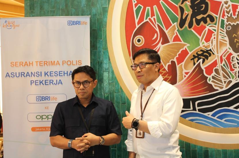 PT Asuransi BRI Life menyediakan layanan kesehatan bagi karyawan PT World Innovative Telecommunication (OPPO) melalui produk asuransi Professional Group Health. Penyerahan Polis kepesertaan asuransi dilaksanakan pada Senin (8/7/2024) di Jakarta.