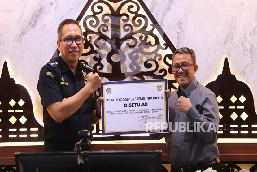 PT Autocomp Systems Indonesia akhirnya memperoleh fasilitas Pusat Logistik Berikat dari Kanwil Bea Cukai Jawa Tengah, DIY, Selasa (20/5/2025) lalu.