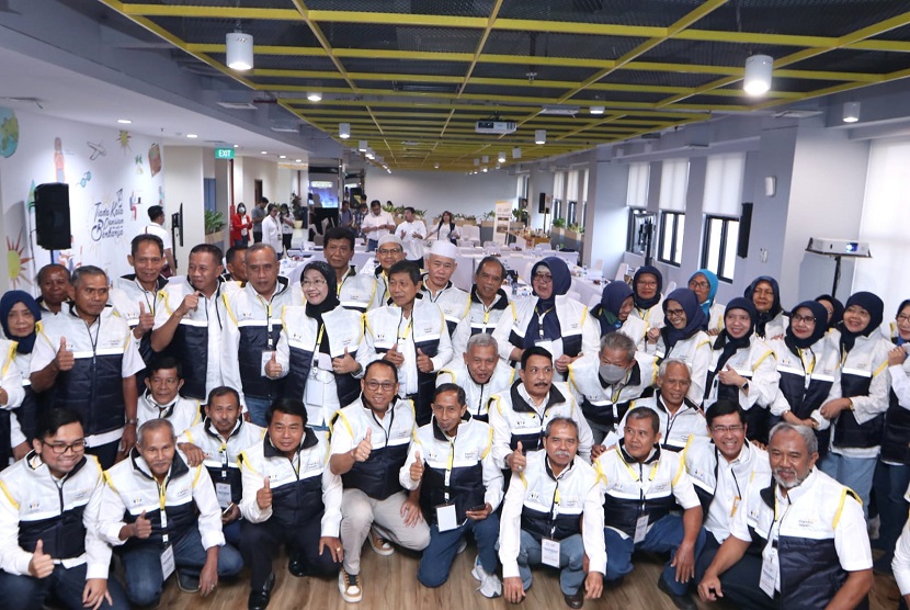 PT Bank Mandiri Taspen menggelar Program Pelatihan Mantapreneur Naik Kelas yang berlangsung pada 24---26 Mei 2023. Adapun pelatihan ini diikuti oleh 50 nasabah pelaku UMKM binaan Bank Mandiri Taspen dari 20 kota di Indonesia.